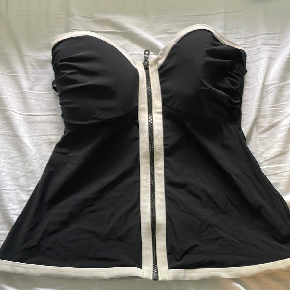Black & white tankini top.